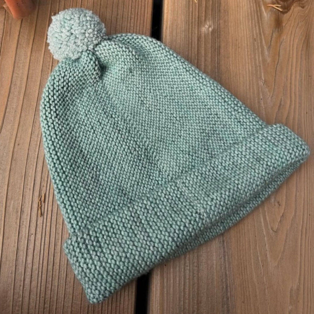 2019 Sage Misha & Puff Garter Hat EUC